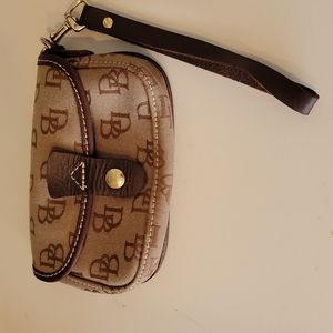 Vintage Dooney and Bourke wristlet purse